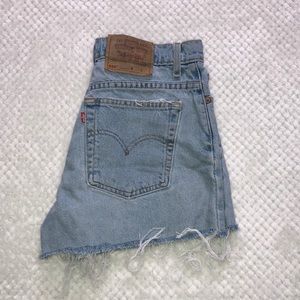 550 Levi Shorts